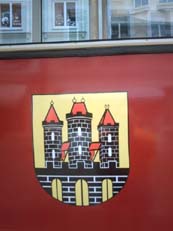 Das Döbelner Stadtwappen ziert den Wagen.